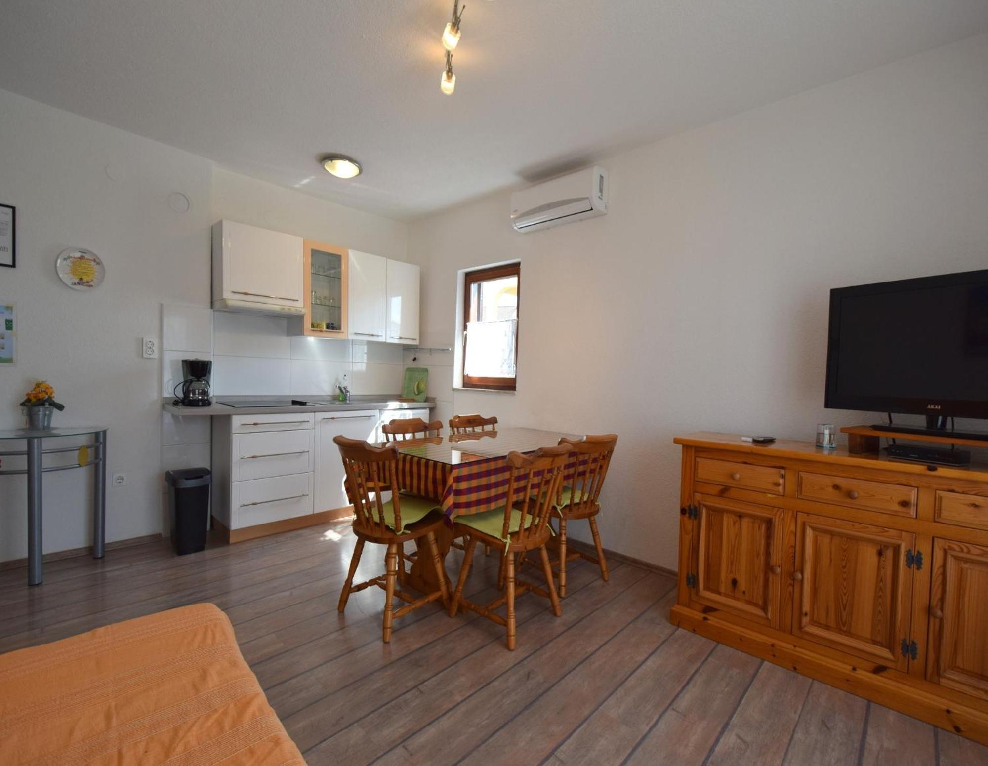 Apartments Martin Малинска Экстерьер фото